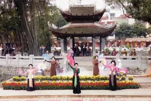 Traditional art performance at the Temple of Literature in Ha Noi. (Photo: Management Board)