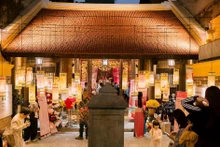 The “Colours of Tradition” art exhibition space attracts the participation of many professional painters and children.