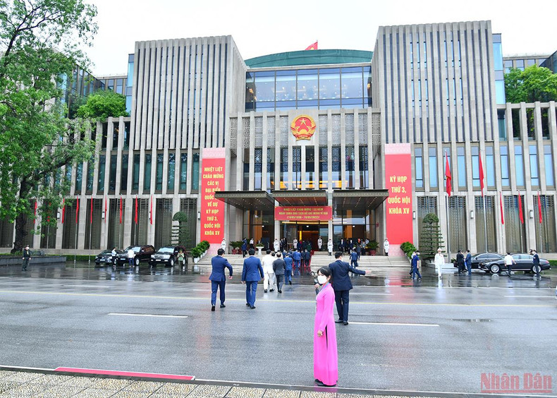 [Photos] National Assembly deputies pay tribute to President Ho Chi Minh ảnh 10