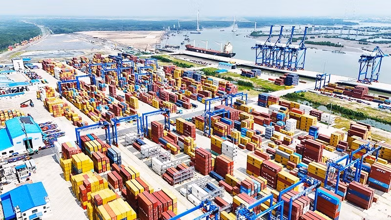Planning for development space in Dong Nai is linked to coordinated investment in transport infrastructure, logistics, seaports, and connections between economic corridors. (Photo: KHIEU MINH)