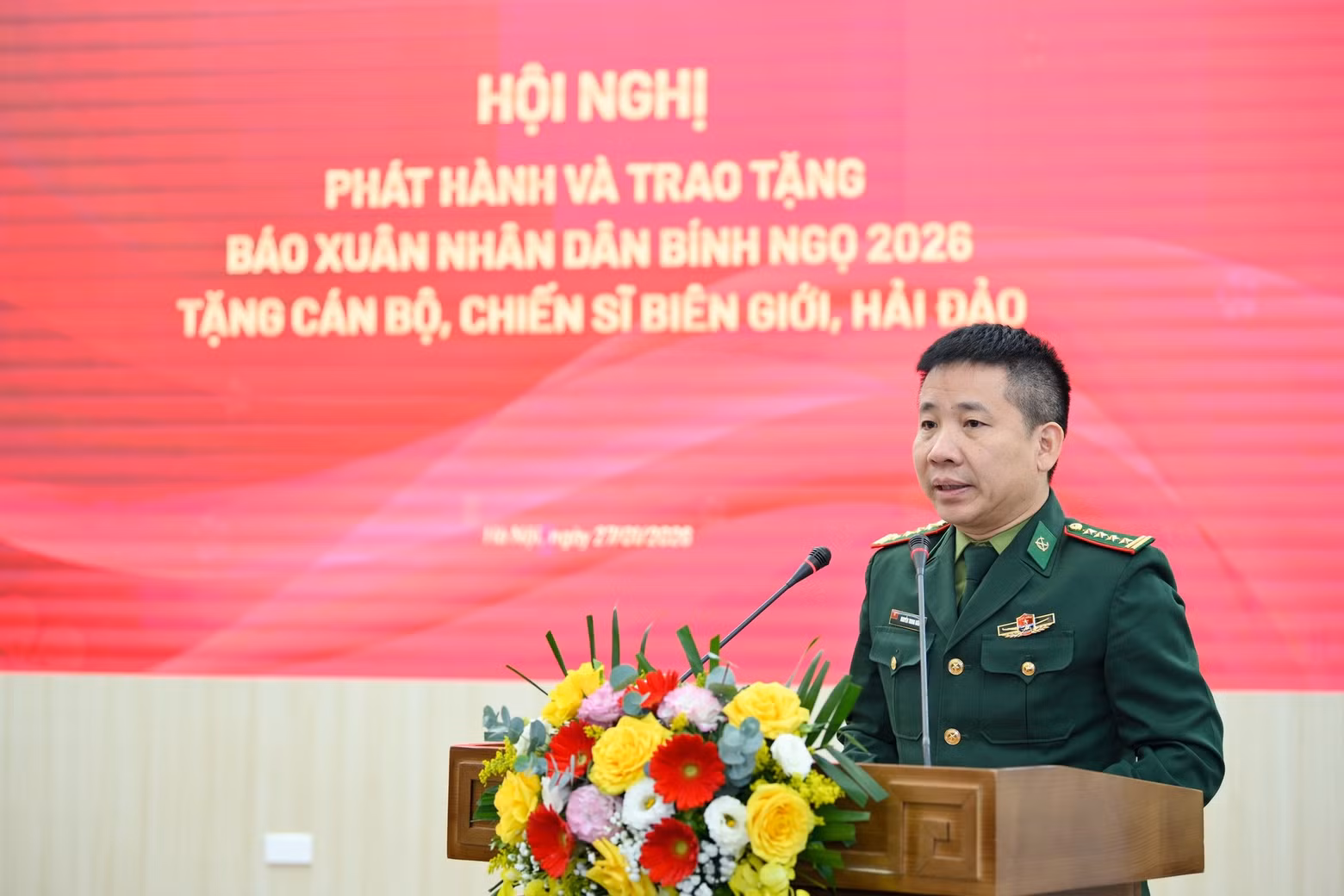 trao-tang-bao-xuan-cho-cb-cs-bien-gioi-hai-dao-0865.jpg