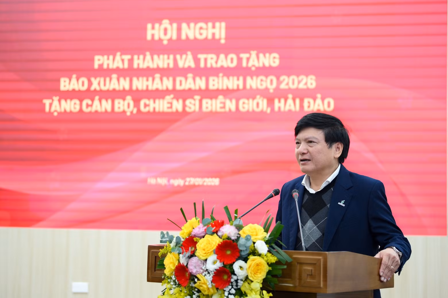 trao-tang-bao-xuan-cho-cb-cs-bien-gioi-hai-dao-0941.jpg