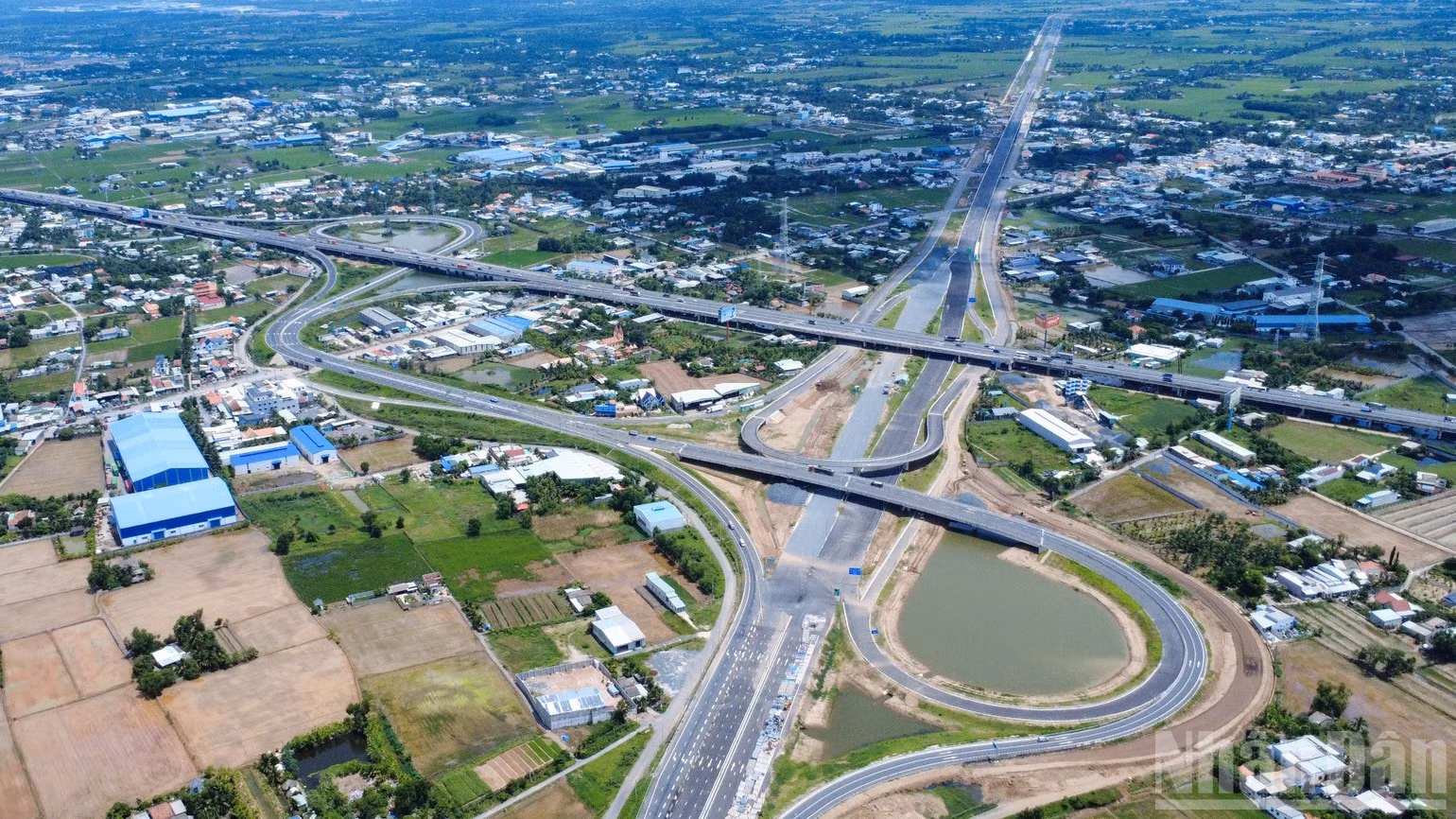 Transport infrastructure is a key breakthrough, creating conditions for Tay Ninh to expand its development space and connect with major economic centres. (Photo: THANH PHONG)