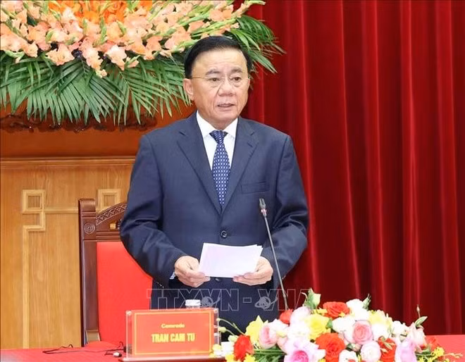 Politburo member and permanent member of the Party Central Committee’s Secretariat Tran Cam Tu speaks at the reception (Photo: VNA)