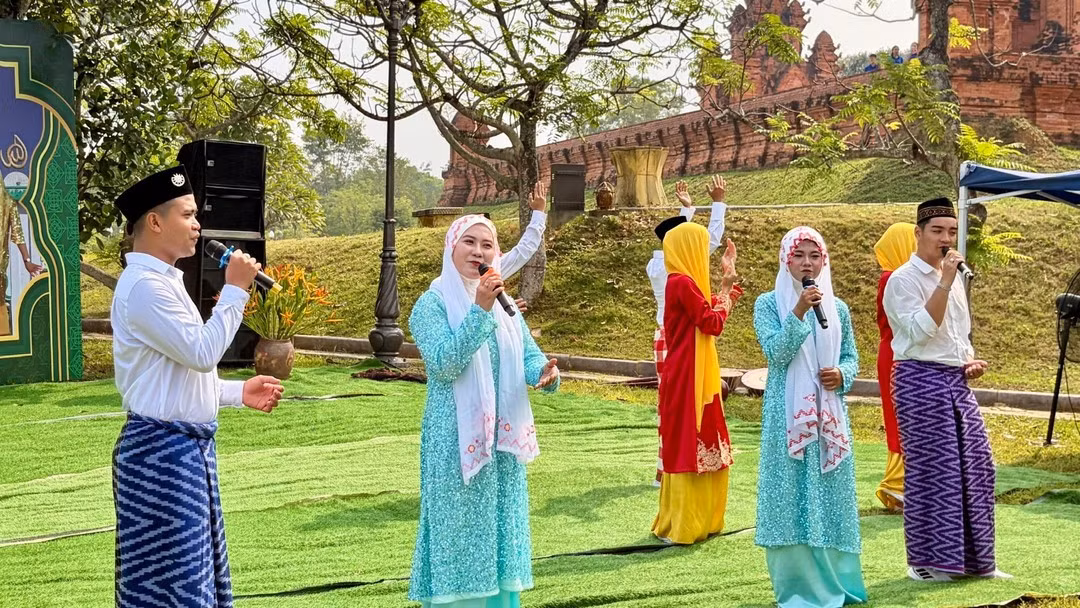 Cham Islam culture from An Giang Province is introduced to visitors. (Photo provided by the organisers)