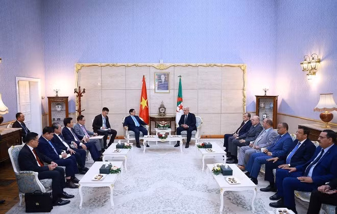 At the meeting between Prime Minister Pham Minh Chinh and Speaker of the National People's Assembly (APN) of Algeria Ibrahim Boughali (Photo: VNA)