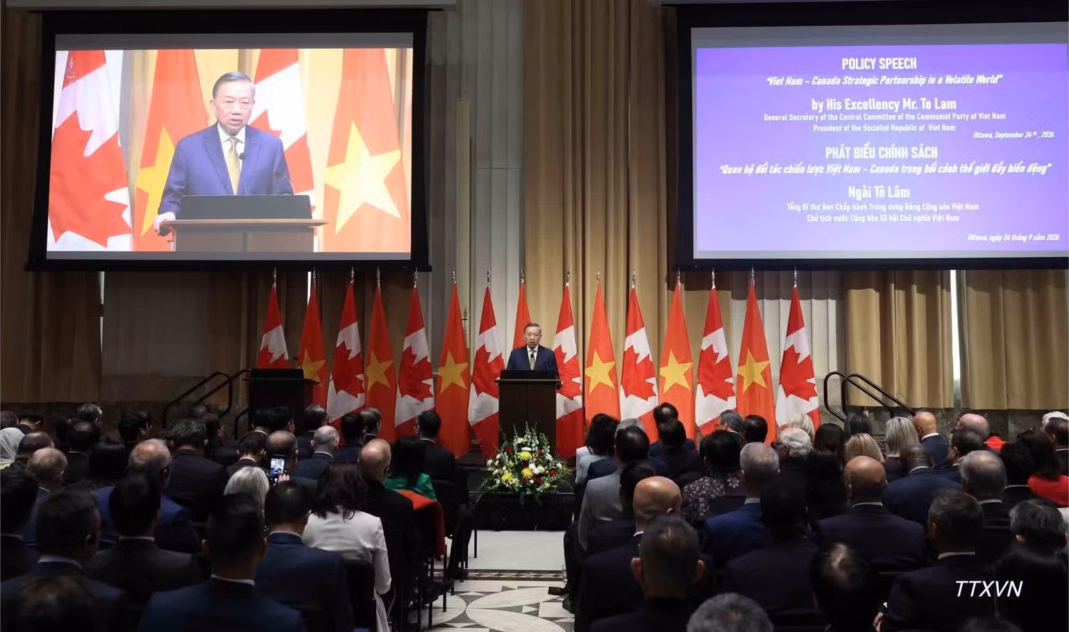 General Secretary and President To Lam delivers the policy speech “Viet Nam-Canada Strategic Partnership in a changing world.”
