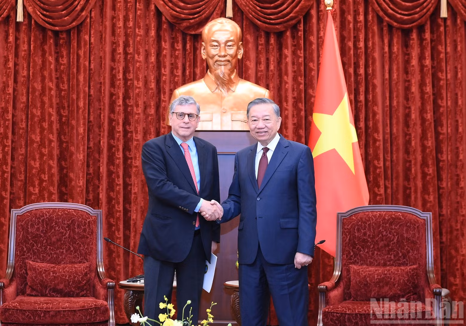 Party General Secretary and State President To Lam with Marco Farani, Ambassador of the Federative Republic of Brazil to Viet Nam.