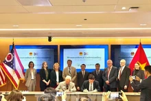 Vietnamese, US firms sign MoUs (Photo: VNA)