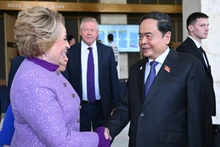 NA Chairman Tran Thanh Man (R) meets with Valentina Matviyenko, Chairwoman of the Federation Council of Russia. (Photo: quochoi.vn)