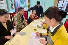 Residents of Yen Dinh Commune, Bac Ninh Province are delighted to receive cash assistance to restore their livelihoods after the storm and floods under phase II of the project.