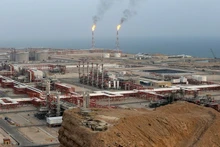 Gas extraction plant in Asaluyeh, Iran. (Photo: Al Mayadeen English)