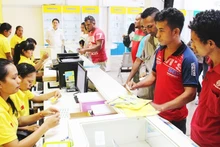 Viettel is present in nearly 10 countries, bringing in billions of dollars in international revenue each year. (Photo: Viettel)