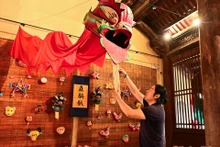 ‘Trang Ta’ is a project dedicated to recreating traditional Mid-Autumn Festival toys, conceptualised and led by independent art researcher Kevin Vuong since 2020. (Photo: NDO/Bao Long)