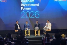 Economic experts discuss at the "Viet Nam Investment Forum 2026" held in Ho Chi Minh City.