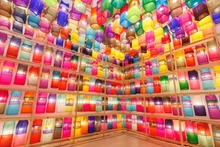 Nearly 1,300 vibrant Jinju silk lamps illuminate the exhibition space in Ha Noi (Photo: TTVHHQ)