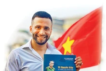 Saleem participates in translating renowned Vietnamese books into Arabic. (Photo: THANH TAM)