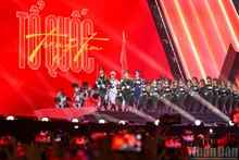 The political-art programme ‘To Quoc Trong Tim' (Homeland in Our Hearts), co-organised by Nhan Dan Newspaper and Ha Noi People’s Committee at My Dinh Stadium on the evening of August 10, 2025, is established as Viet Nam’s largest-scale event ever.