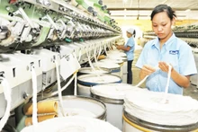 Workers at Son Nam Textile and Garment Joint Stock Company (Ninh Binh). (Photo: Khanh An)