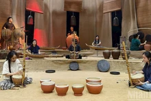 Young artists from Dan Do during rehearsals for GOm Show. (Photo: Ngoc Xiem)