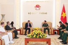 Vietnamese Minister of National Defence General Phan Van Giang and Italian Undersecretary of State for Defence Matteo Perego di Cremnago at their meeting in Ha Noi on July 2. (Photo: VNA)
