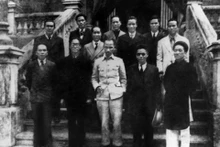 President Ho Chi Minh and members of the Provisional Government Council of the Democratic Republic of Viet Nam are introduced after the first meeting on the morning of September 3, 1945. (Photo: VNA)