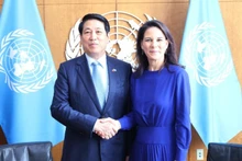 President of the 80th Session of the United Nations General Assembly Annalena Baerbock (R) and Vietnamese President Luong Cuong at the meeting in New York on September 24 (Photo: VNA)