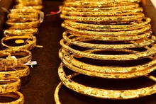 Infographic: Gold bars and rings surge sharply on October 11