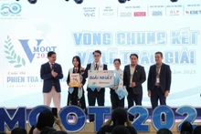 Team THE LAURUS 8310 from Ha Noi Law University secures the championship title at the VMoot 2025 National Moot Court Competition