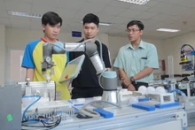 Training human resources in automation at the Training Centre of the Ho Chi Minh City High-Tech Park.