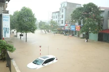 Flooding in Phan Dinh Phung ward, Thai Nguyen province. (Photo: VNA)