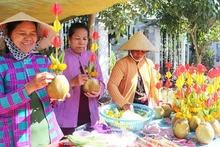 People prepare offerings for Thak Con Festival celebration