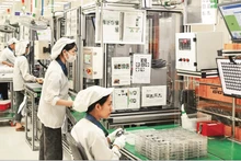 Workers at the factory of Hyundai Kefico Viet Nam Co., Ltd., Dai An Industrial Park, Hai Phong City. (Photo: DANG ANH)