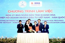 At the signing ceremony between VKBIA and the Khanh Hoa Young Entrepreneurs Association