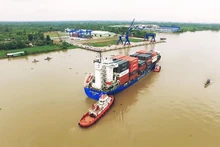 Cargo vessels at Cai Cui Port, Can Tho City.