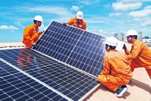 Rooftop solar power now accounts for a significant share of the national power system. (Photo: EVN)