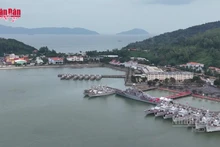 [Video] The soldiers guarding spring over the seas and skies of Central Viet Nam