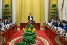 State President Luong Cuong chairs a meeting with the Presidential Office on December 31 to review its December performance and set key duties for January 2026. (Photo: qdnd.vn)