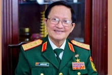 Senior Lieutenant General Nguyen Huy Hieu, Academician, Hero of the People’s Armed Forces, former Member of the Party Central Committee, and former Deputy Minister of Defence.
