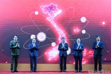 Delegates launch mobile application on information and education, and mass mobilisation affairs (TGDV) (Photo: NDO)