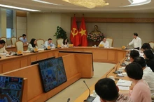 Deputy PM Tran Hong Ha notes that localities should include the housing needs of civil servants and public employees, especially after administrative mergers, into their local housing development plans. (Photo: VGP)