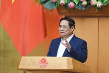 PM Pham Minh Chinh chairs the Government's meeting for May on June 4. (Photo: NDO)