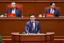 Acting Minister of Industry and Trade Le Manh Hung delivers a speech at a discussion during the 14th National Party Congress on January 21 (Photo: VNA)