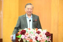 Party General Secretary To Lam speaks at the meeting with voters from 11 wards in Ha Noi on December 15, 2025. (Photo: NDO)