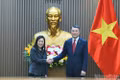 Prime Minister Le Minh Hung and Jennifer Wicks, US Ambassador to Viet Nam (Photo: NDO)
