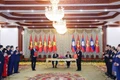 General Secretary of the Communist Party of Viet Nam To Lam (L) and General Secretary of the Lao People’s Revolutionary Party and President of Laos Thongloun Sisoulith witness the exchange of a memorandum of understanding between Viet Nam’s Phu Tho province and Laos's Luang Namtha province. (Photo: VNA)