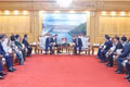 Vietnamese Ambassador to Laos Nguyen Minh Tam meets with Secretary of the Vientiane provincial Party Committee and Chairman of the provincial People's Council Phouthanouphet Xaysombath on July 14. (Photo: VNA)