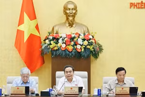 National Assembly Chairman Tran Thanh Man speaks at the second phase of the NA Standing Committee's fourth session. (Photo: VNA) 