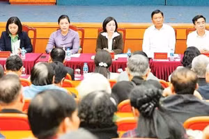 A meeting between candidates and voters during the election campaign for the Ha Noi People’s Council for the 2026–2031 term at “electoral constituency no. 7. (Photo: Hong Thai)