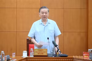 Party General Secretary and President To Lam delivers directives at the meeting. (Photo: NDO)